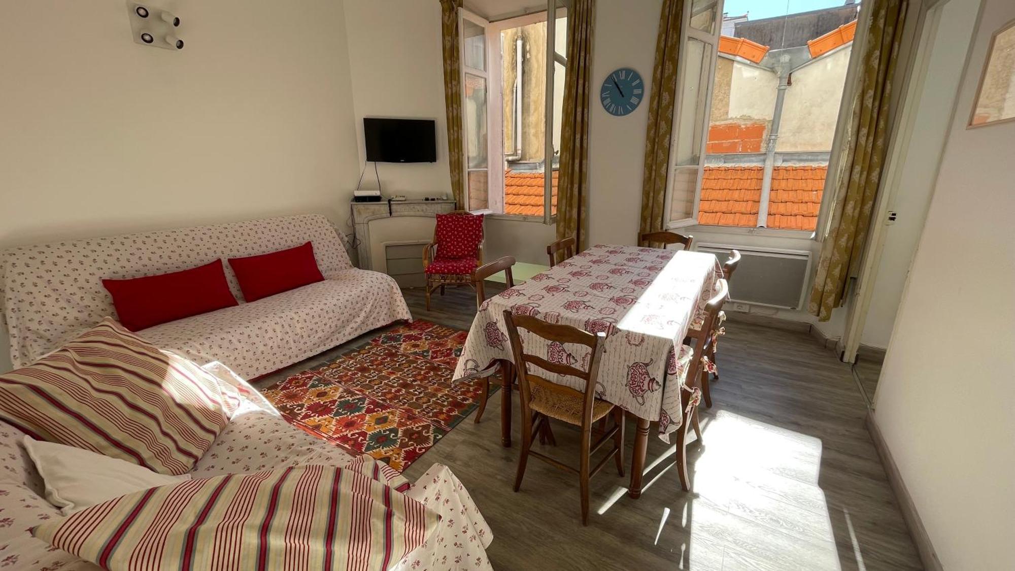 Rue Meynadier, 2 Bedrooms, Close To Everything * Cannes